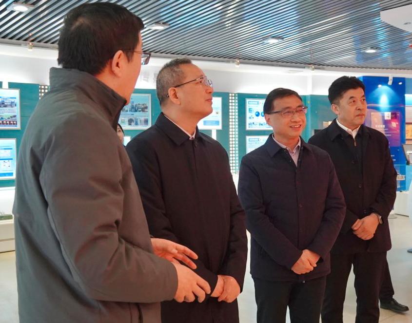 省委副书记张春林来重点实验室调研指导工作